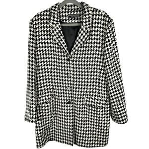Harris Wallace Black White Houndstooth Pattern Coat